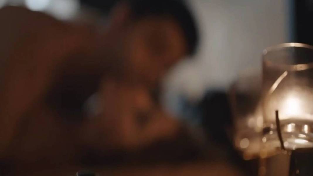 Kızılcık Şerbeti'nde olay bölüm! Yatak sahnesi saç baş yoldurttu! İzleyiciler ağzı açık izledi 5